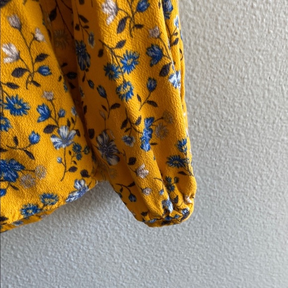 Old Navy Yellow Floral V-Neck Blouse - Picture 4 of 5